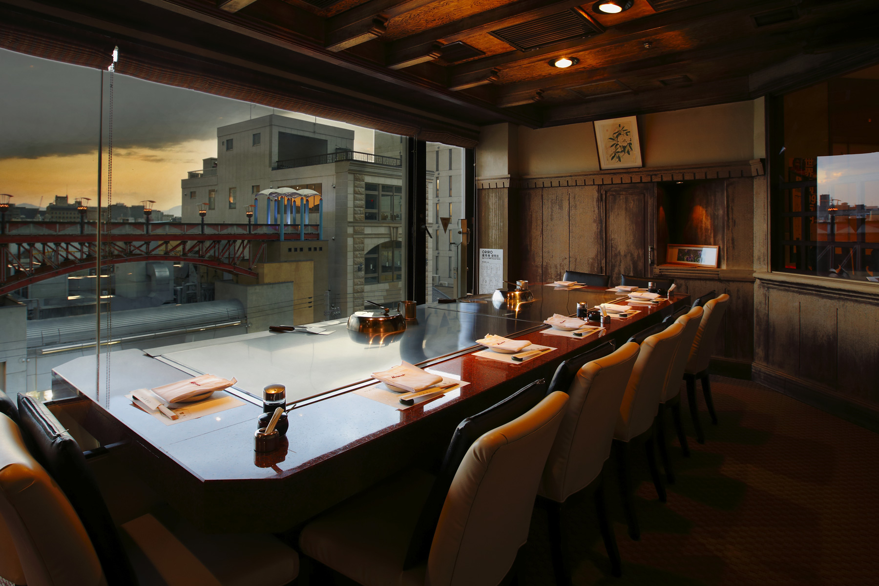 점포 안내　철판구이 스테이크 원조의 맛을 역사도시 교토에서