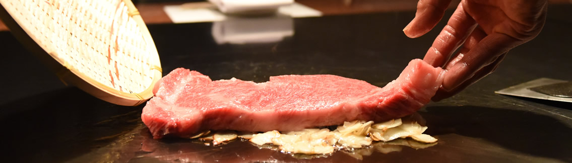 최고급 엄선된 검은털 와규를 제공하다