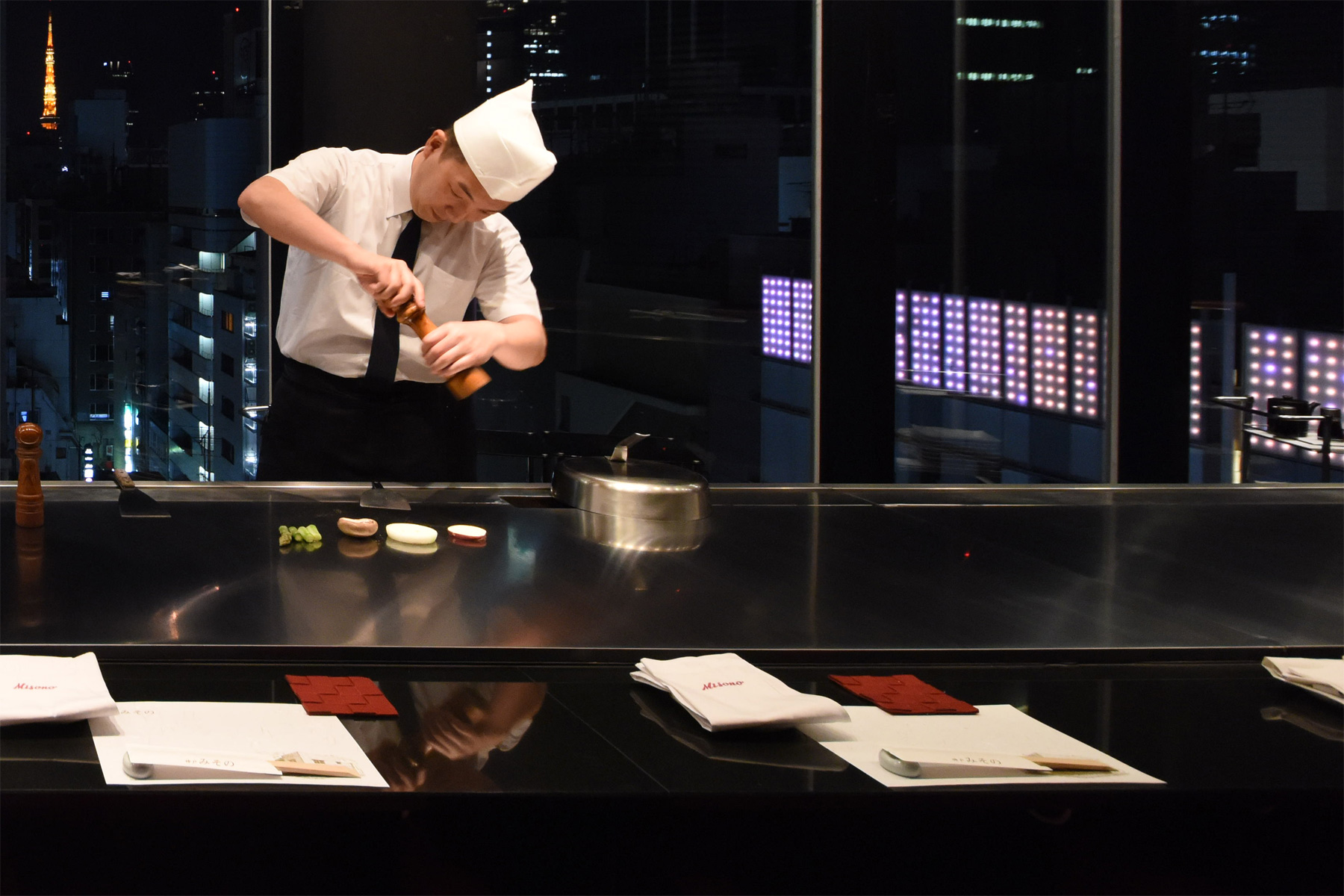 점포 안내 진정한 맛을 5개 극상의 공간에서